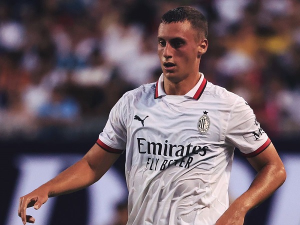 Milan Pinjamkan Warren Bondo dan Filippo Terracciano ke Cremonese